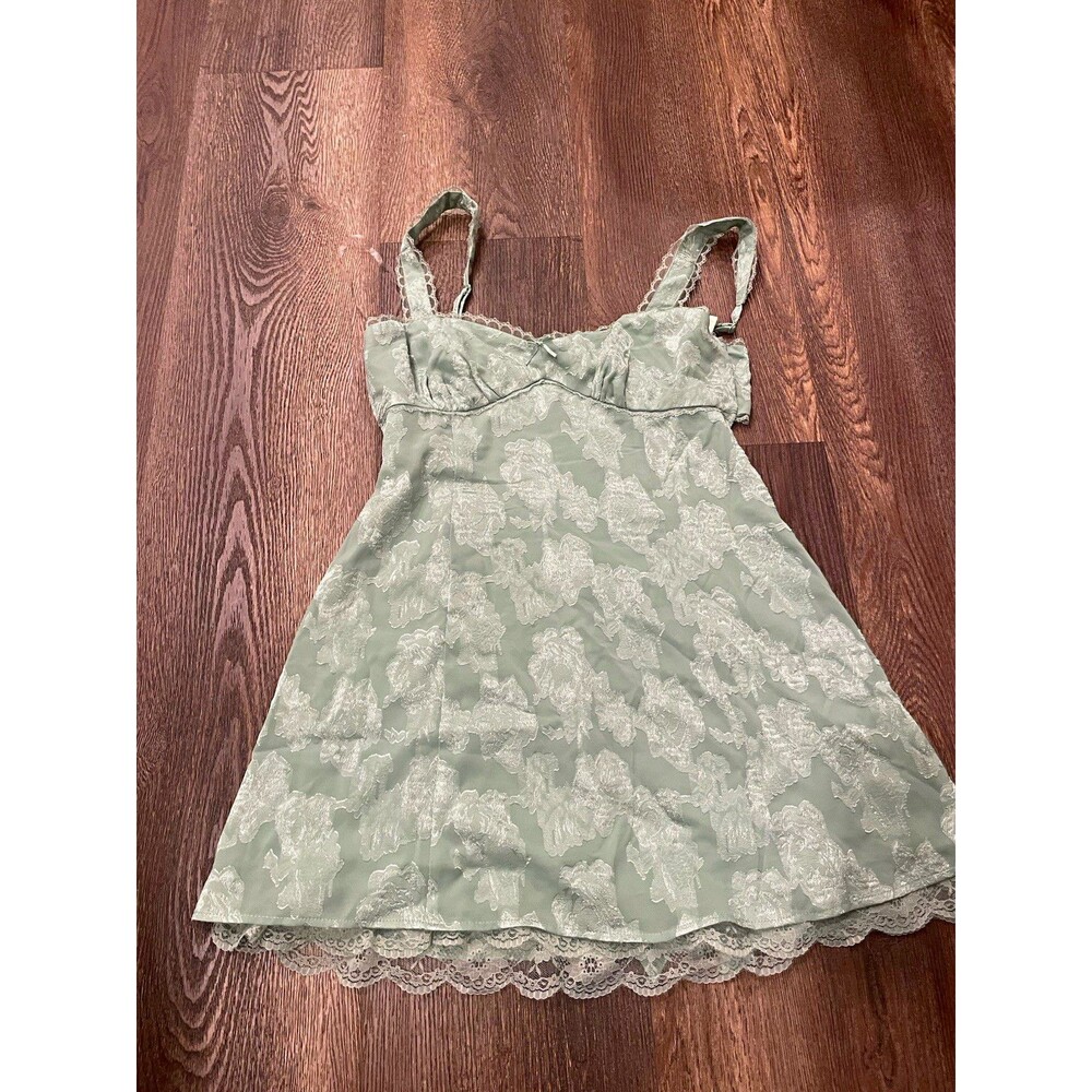 No Boundaries Women's Green Satin Floral Lace Chemise Slip Sleeveless M
